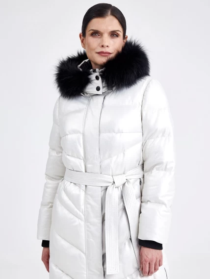 Кожаное стеганное женское пальто с меховым капюшоном премиум класса 3025, серебристое, размер 44, артикул 25430-2
