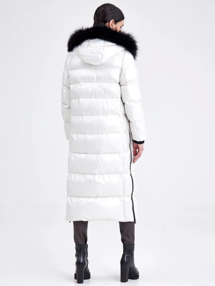 Кожаное стеганное женское пальто с меховым капюшоном премиум класса 3025, серебристое, размер 44, артикул 25430-4