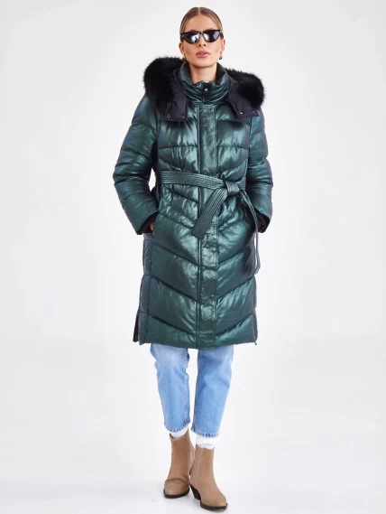 Женское стеганное кожаное пальто с меховым капюшоном премиум класса 3048, зеленое, размер 50, артикул 25680-0